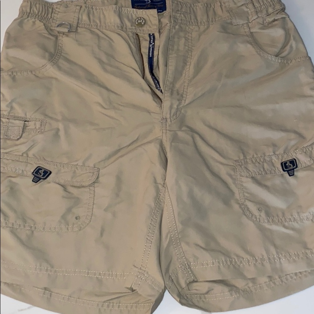 Khaki men’s shorts 36